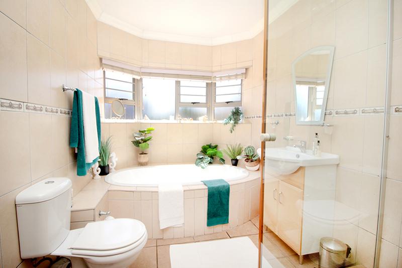 5 Bedroom Property for Sale in Tergniet Western Cape